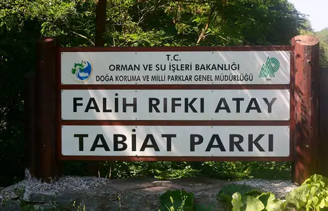 Falih Rıfkı Atay Tabiat Parkı girişindeki park tabelası