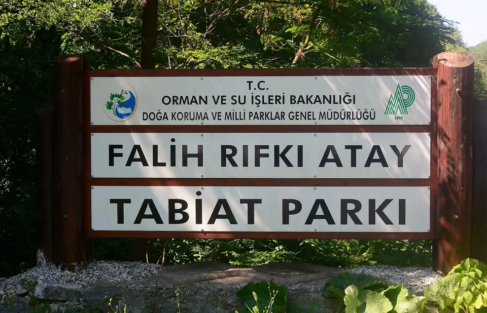 Falih Rıfkı Atay Tabiat Parkı girişindeki park tabelası